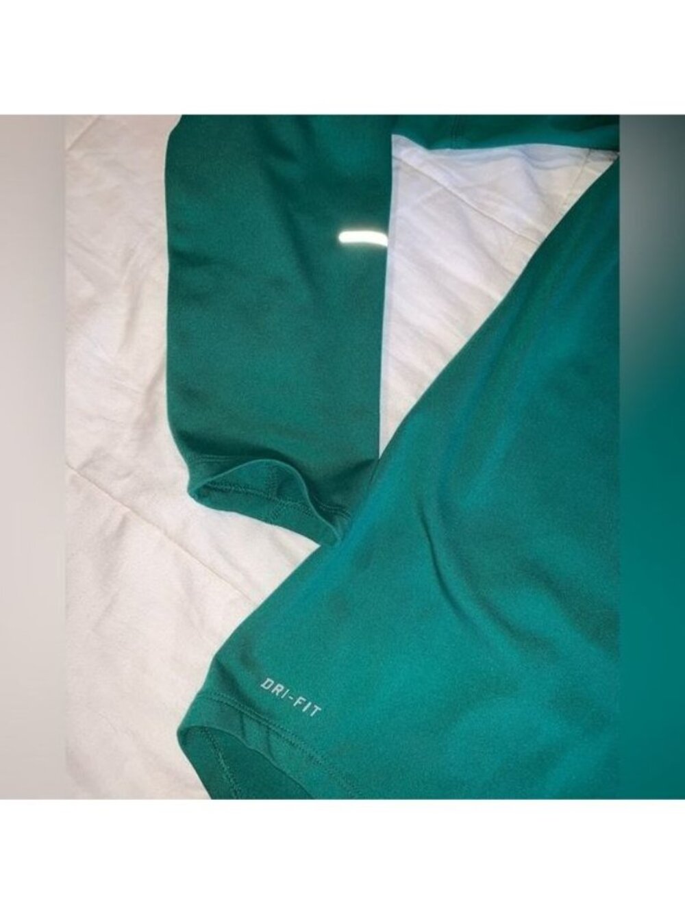 Nike Dri-Fit Green Long-Sleeve Running Shirt W/ Reflective Accents - S - Picture 7 of 11